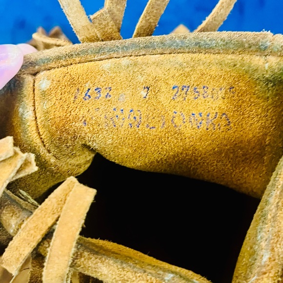 Minnetonka Women's 3-Layer Fringe Boot - Picture 3 of 4